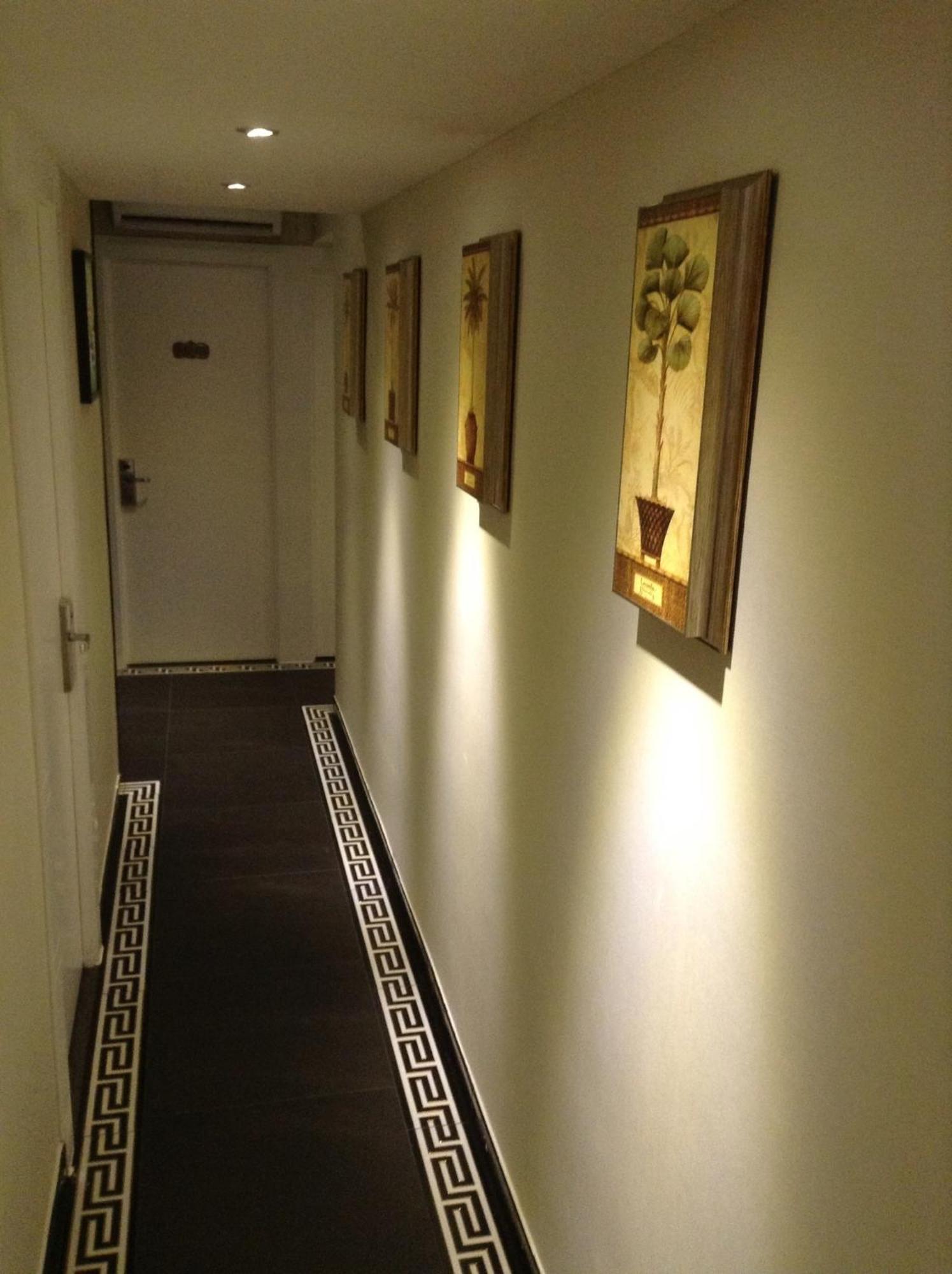 Seasons Guest house 2*